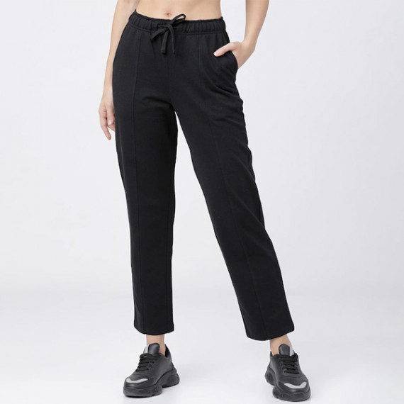 https://designerszone.in/vi/products/women-black-solid-cotton-track-pant-1