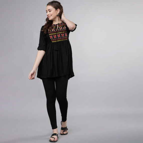 https://designerszone.in/vi/products/women-black-solid-tunic