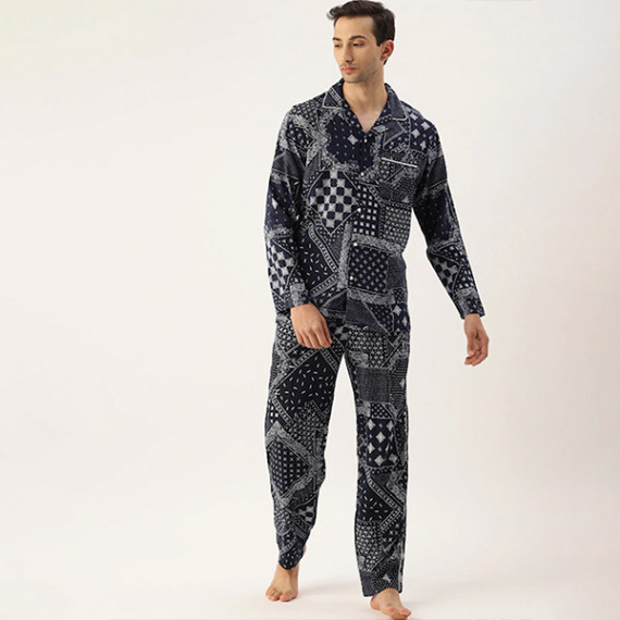 https://designerszone.in/products/men-navy-blue-white-printed-night-suit-1