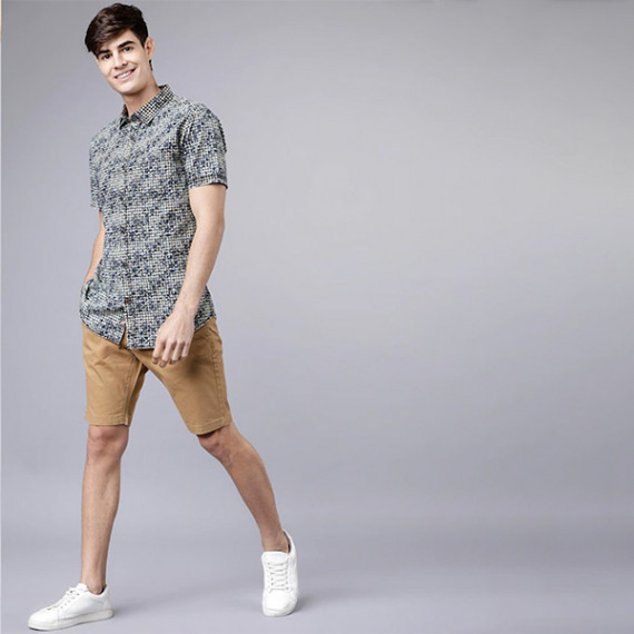 https://designerszone.in/products/men-khaki-solid-slim-fit-regular-shorts