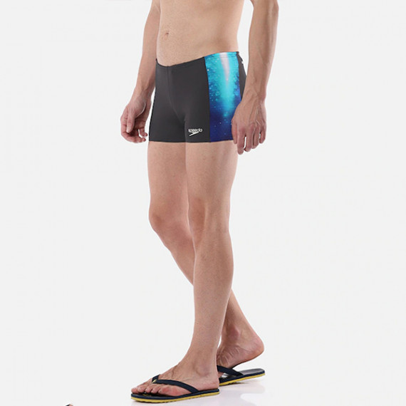 https://designerszone.in/vi/products/navy-swimming-trunks