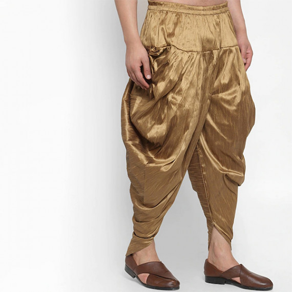 https://designerszone.in/vi/products/men-gold-toned-solid-silk-dhotis