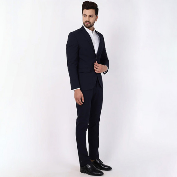 https://designerszone.in/vi/products/arrow-mens-polyester-blend-formal-business-suit-pants-set