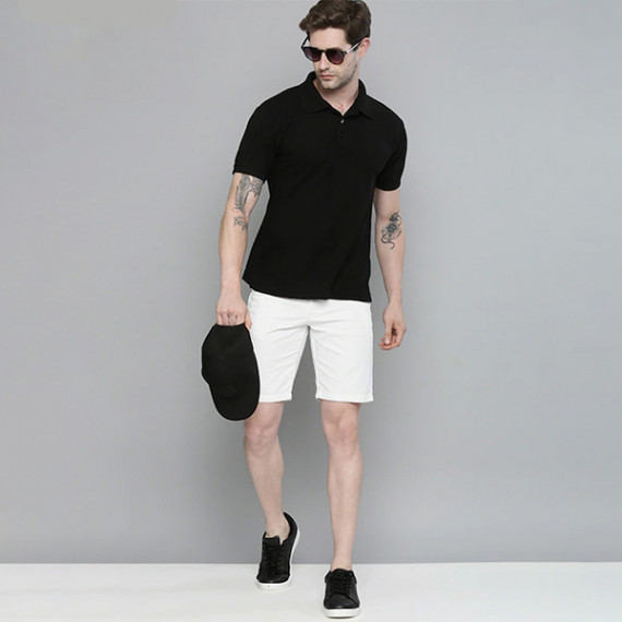 https://designerszone.in/products/men-white-slim-fit-chino-shorts