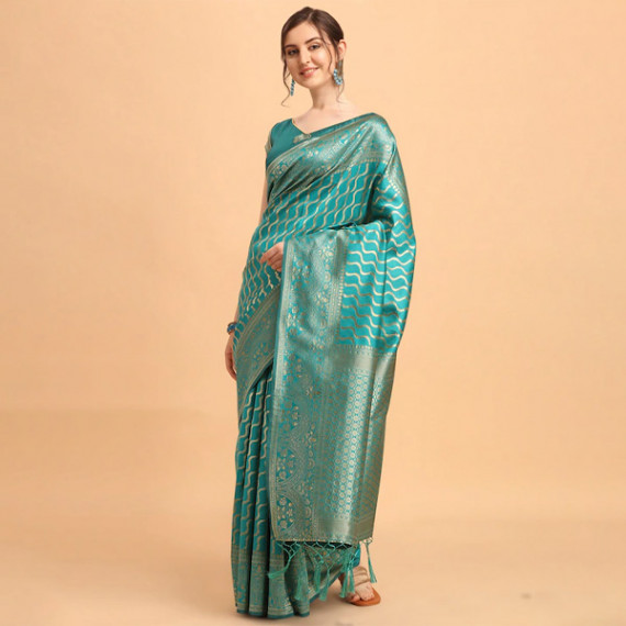 https://designerszone.in/vi/products/green-gold-toned-silk-blend-fusion-leheriya-saree